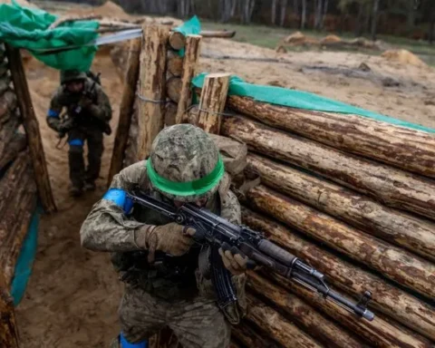 Guerre en Ukraine : Retour des hommes partis à l'étranger et déclenchement d'un soutien militaire