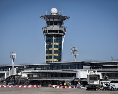 70 % des vols de l'aéroport Paris-Orly annulés en raison d'un mouvement de grève