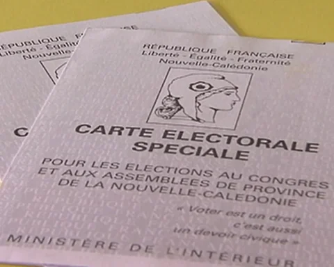 Crise en Nouvelle-Calédonie : le FLNKS demande une position claire du président de la République