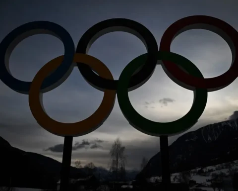 JO d'hiver 2030. "On voulait Martin Fourcade", assure Laurent Wauquiez, le CIO attend avec "impatience" la future direction