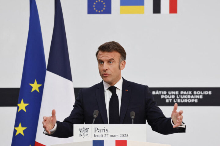 En direct : Emmanuel Macron évoque "une force de réassurance" en cas de paix en Ukraine