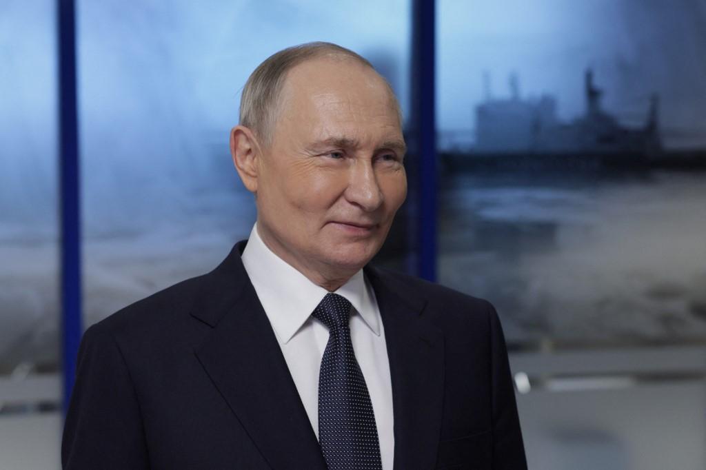 Guerre en Ukraine : Vladimir Poutine évoque l'idée d'une "administration transitoire" sans Volodymyr Zelensky