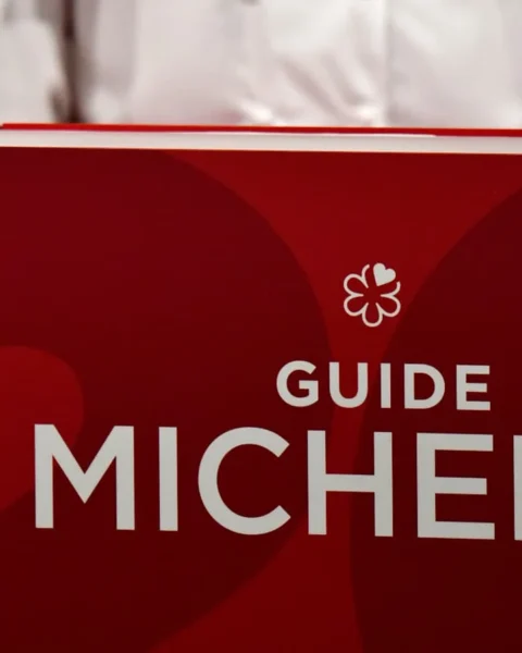 Guide Michelin 2025 : découvrez la liste des nouveaux restaurants étoilés