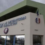 Attaques contre des prisons : quatre nouvelles voitures incendiées, dont trois devant le centre de Tarascon, Gérald Darmanin estime que "c'est l'État qui est visé"
