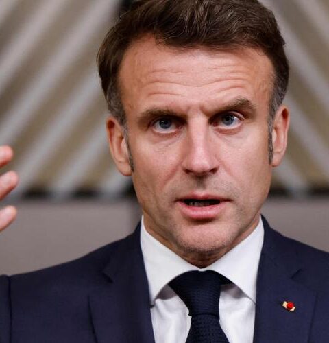 Condamnation de Marine Le Pen : Emmanuel Macron "rappelle" que la justice est "indépendante" et que les "magistrats doivent être protégés"