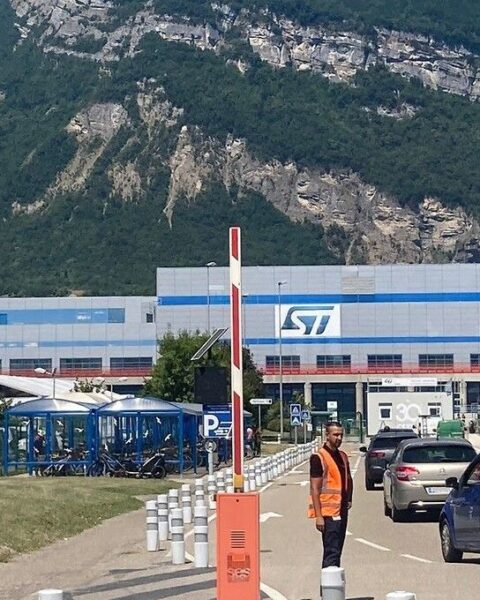 Le fabricant de semi-conducteurs STMicroelectronics va supprimer environ 1 000 postes en France