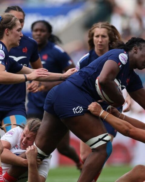 Les Bleues du rugby frôlent l'exploit, Tadej Pogacar seul au monde, les Lyonnaises tombent de haut... Le récap sport du week-end