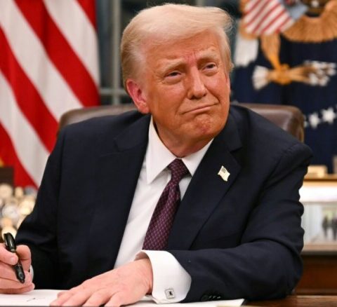 Les nouveaux droits de douane sur les produits chinois importés aux Etats-Unis vont grimper à 104% à partir de mercredi, annonce la Maison Blanche