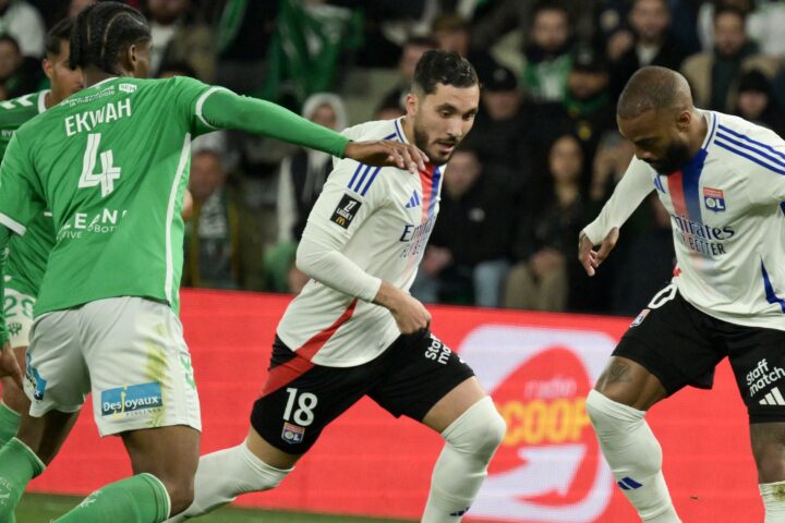 Ligue 1 : un individu interpellé après l'interruption du match Saint-Etienne-Lyon