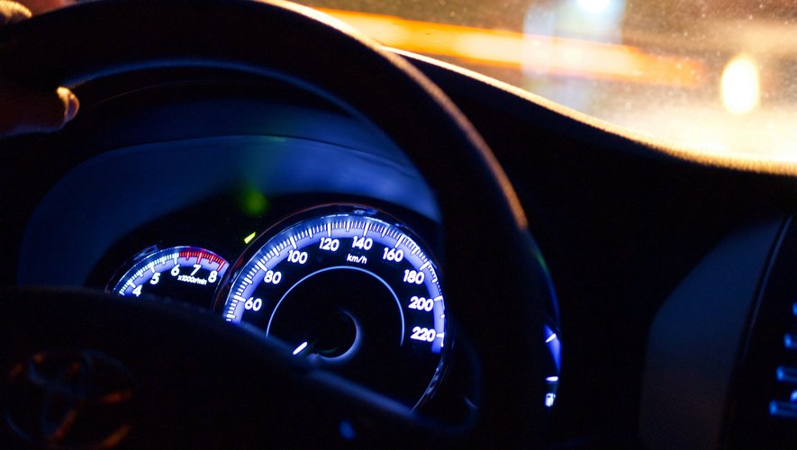 Vitesse à 150 km/h sur autoroute : bonne idée ou grosse erreur ? On veut votre avis !