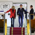 "C’était un moment où ils décompressaient" : l'Elysée donne sa version sur la vidéo qui montre un geste brusque entre Brigitte Macron et le président