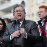 "Ils inventent plein de choses" : les militants de La France insoumise font bloc autour de Jean-Luc Mélenchon avant la publication d'un livre enquête