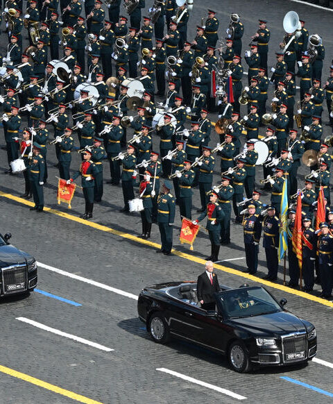 9 Mai en Russie : les images du discours de Poutine, qui clame que « l’ensemble » du pays soutient l’offensive en Ukraine