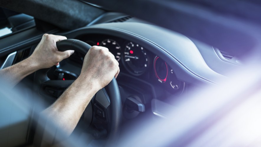 Après un accrochage, un Gardois traîne un jeune homme sur plusieurs mètres en voiture en tentant de prendre la fuite