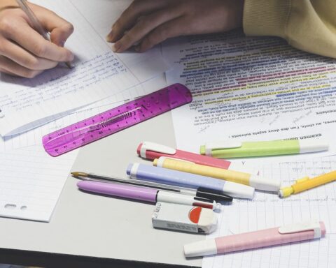 Bac 2025 : méthodes, planning, rythme de vie... Cinq conseils pour les élèves à l'approche des épreuves