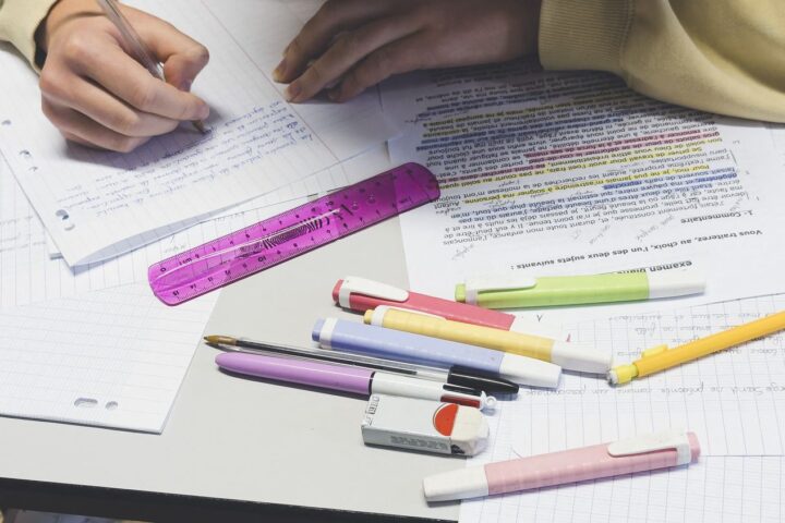 Bac 2025 : méthodes, planning, rythme de vie... Cinq conseils pour les élèves à l'approche des épreuves