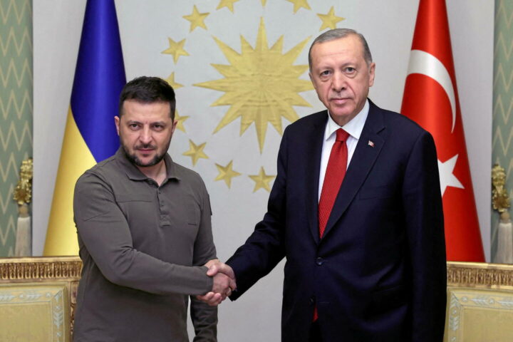 Comment la Turquie s'est retrouvée à organiser un sommet sur la guerre en Ukraine