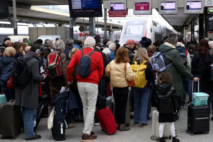 Grève pour le pont du 8-Mai : en cas d'annulation, la SNCF va proposer aux voyageurs un autre train "le jour prévu"