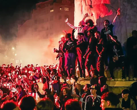 Le chauffeur de VTC qui a blessé trois personnes le soir du match PSG-Arsenal a "paniqué" et va porter plainte pour des "menaces", selon son avocat