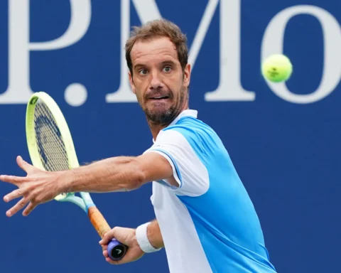 Roland-Garros 2025 : pour le dernier tournoi de sa carrière, Richard Gasquet rallie le deuxième tour en battant son compatriote Terence Atmane