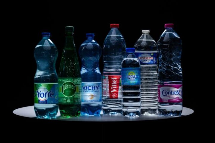 Scandale des eaux Nestlé : trois questions sur les conséquences de la polémique sanitaire qui éclabousse le secteur