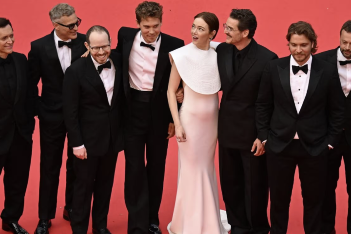 Festival de Cannes 2025 : Pedro Pascal, Emma Stone, Joaquin Phoenix... L'équipe du réalisateur Ari Aster sur le tapis rouge pour "Eddington"