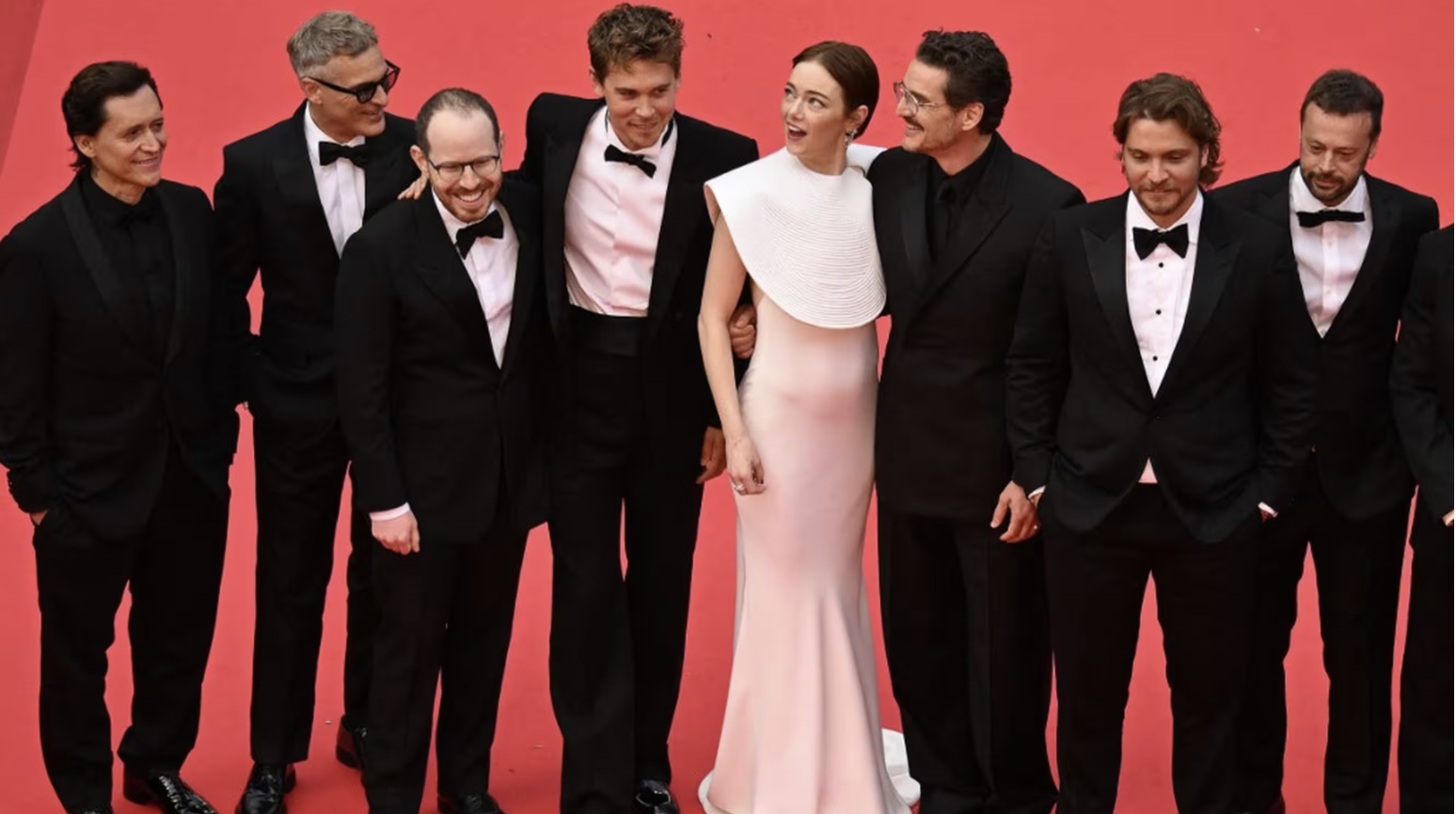 Festival de Cannes 2025 : Pedro Pascal, Emma Stone, Joaquin Phoenix... L'équipe du réalisateur Ari Aster sur le tapis rouge pour "Eddington"