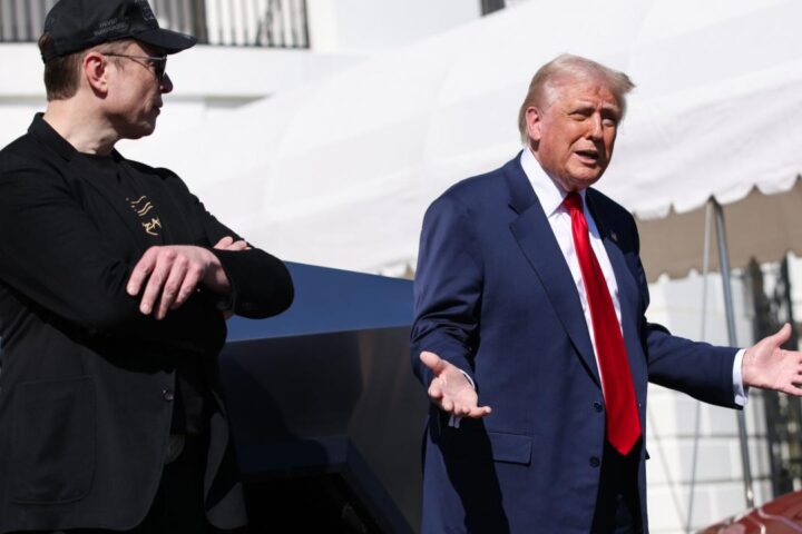 "Certains messages sont allés trop loin" : Elon Musk affirme regretter de s'être écharpé avec Donald Trump, qui se dit "reconnaissant" de ce mea culpa