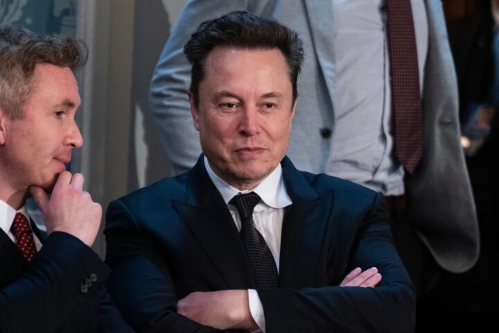 "Je ne crois plus que la liberté et la démocratie soient compatibles" : comment des grands patrons de la tech américaine influencent Donald Trump