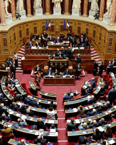 A l'Assemblée nationale, les députés approuvent en commission l'interdiction du mariage avec un étranger en situation irrégulière