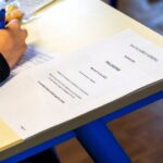 Bac 2025 : est-ce une bonne idée de citer le PSG, Orelsan ou des mangas dans sa copie de philosophie ?