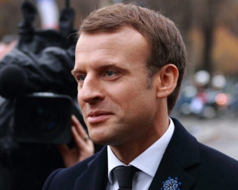 Conflit au Proche-Orient : Emmanuel Macron assure que la France n'a participé à "aucune opération défensive d'Israël", car "elle n'a pas été sollicitée"