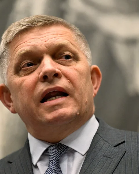 Fico menace de quitter l’OTAN : un tournant risqué pour la Slovaquie