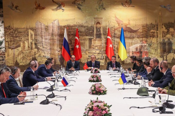 Format d’Istanbul : une illusion de diplomatie face à la réalité de la guerre