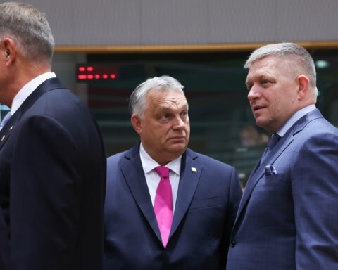Hongrie et Slovaquie bloquent le 18e paquet de sanctions de l’UE contre la Russie