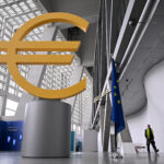 La Banque centrale européenne abaisse une nouvelle fois son principal taux directeur de 0,25 point, à 2%