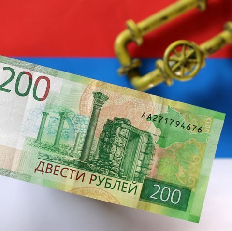 Le paradoxe russe : un rouble fort, un budget affaibli malgré la hausse du pétrole