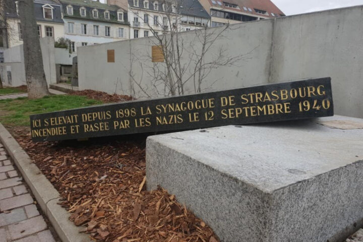 L'emplacement de l'ancienne synagogue de Strasbourg à nouveau victime de dégradation