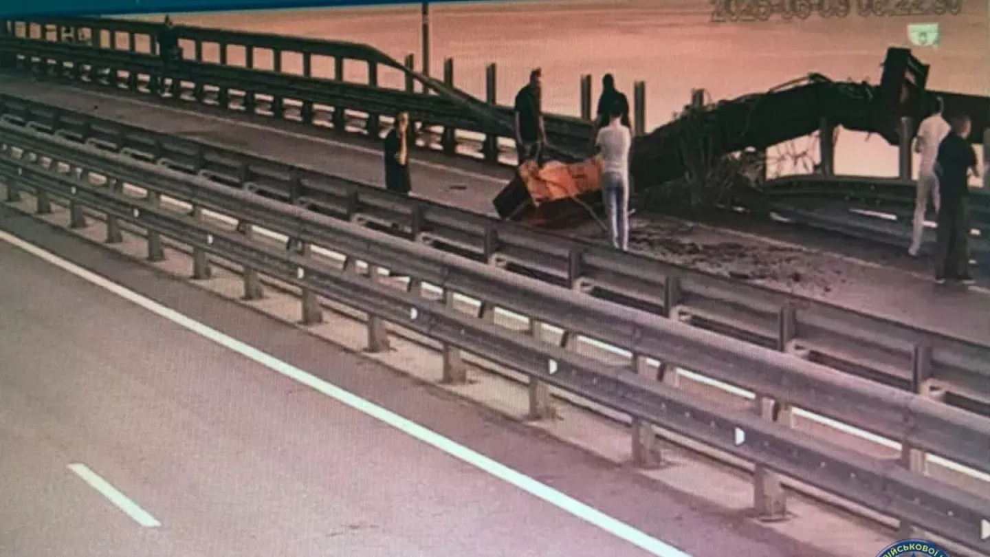 Nouvelle attaque sur le pont de Crimée : fumée, chaos et vulnérabilités stratégiques croissantes