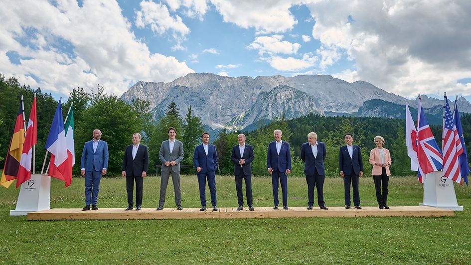 Sanctions renforcées : l’Occident resserre l’étau économique autour de la Russie