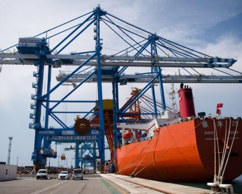 Un cargo à destination d'Israël a quitté le port de Marseille sans ses composants militaires après une mobilisation des dockers