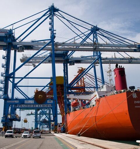 Un cargo à destination d'Israël a quitté le port de Marseille sans ses composants militaires après une mobilisation des dockers