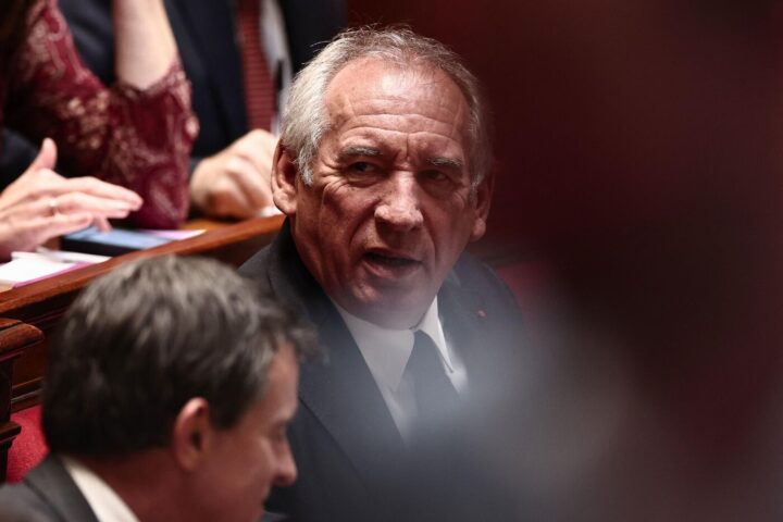 Violences après le sacre du PSG : François Bayrou plaide pour des "peines minimales" face à "l'exaspération" des Français