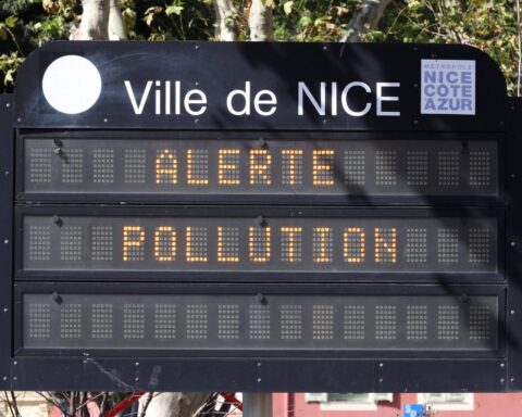 Alerte à l'ozone et ralentissements de la circulation à Paris et dans le Sud-Est ce vendredi