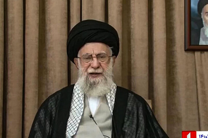 Ali Khamenei déclare que l'Iran a triomphé dans le conflit contre Israël et a infligé une humiliation aux États-Unis. Le rôle de la guerre Iran-Israël analysé lors de l'Assemblée...