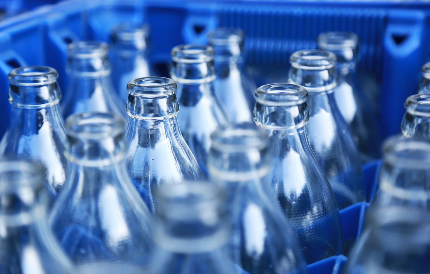 Augmentation du taux de microplastiques dans les bouteilles en verre