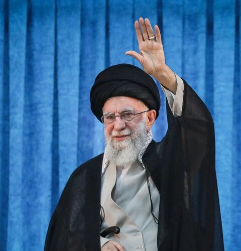 DECRYPTAGE. Guerre Israël-Iran : "L'appareil d'État reste solide" malgré les frappes israéliennes, le régime des mollahs dans une situation précaire.