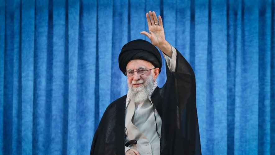 DECRYPTAGE. Guerre Israël-Iran : "L'appareil d'État reste solide" malgré les frappes israéliennes, le régime des mollahs dans une situation précaire.