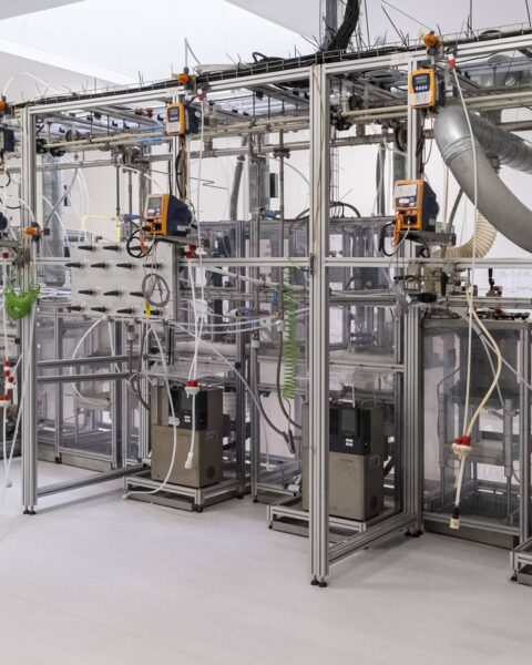 Des projets d'usines de recyclage de batteries se multiplient à travers le Pas-de-Calais, Lyon et Val-d’Oise.