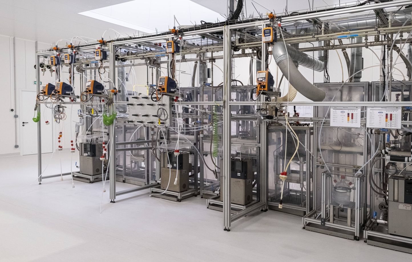 Des projets d'usines de recyclage de batteries se multiplient à travers le Pas-de-Calais, Lyon et Val-d’Oise.